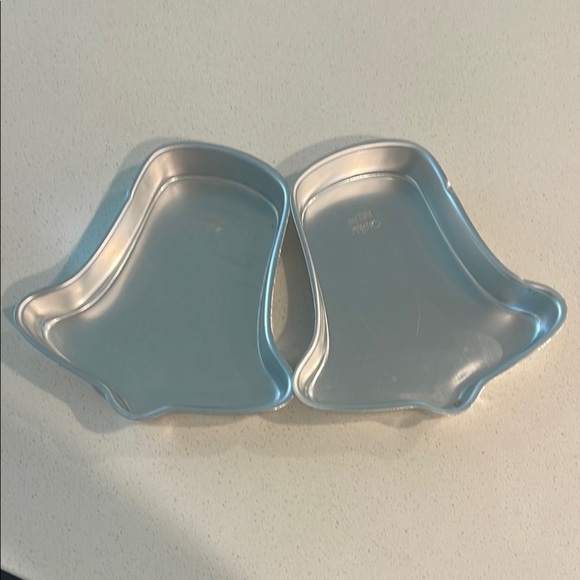 Wilton Other - Wilton Silver Bells Bakeware Set 1971